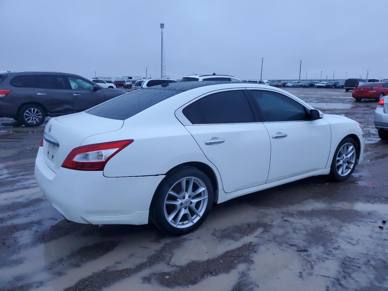 Image 3 of 2011 NISSAN MAXIMA S 2011 with VIN 1N4AA5AP5BC834668