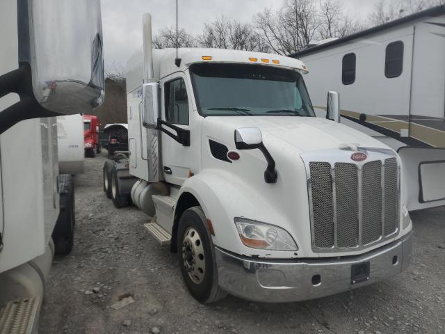 Obraz 1 z 2017 PETERBILT 579  2017 z VIN 1XPBDP9X3HD368312