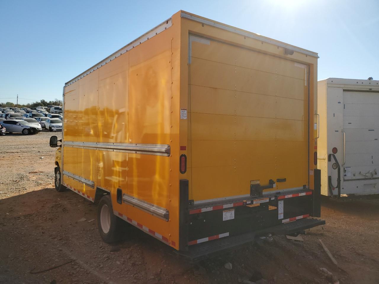 Image 2 of 2021 FORD ECONOLINE E350 SUPER DUTY CUTAWAY VAN 2021 with VIN 1FDWE3FN7MDC03204