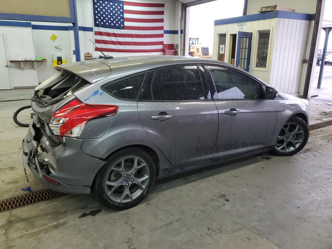 Image 3 of 2013 FORD FOCUS SE 2013 with VIN 1FADP3K23DL382807