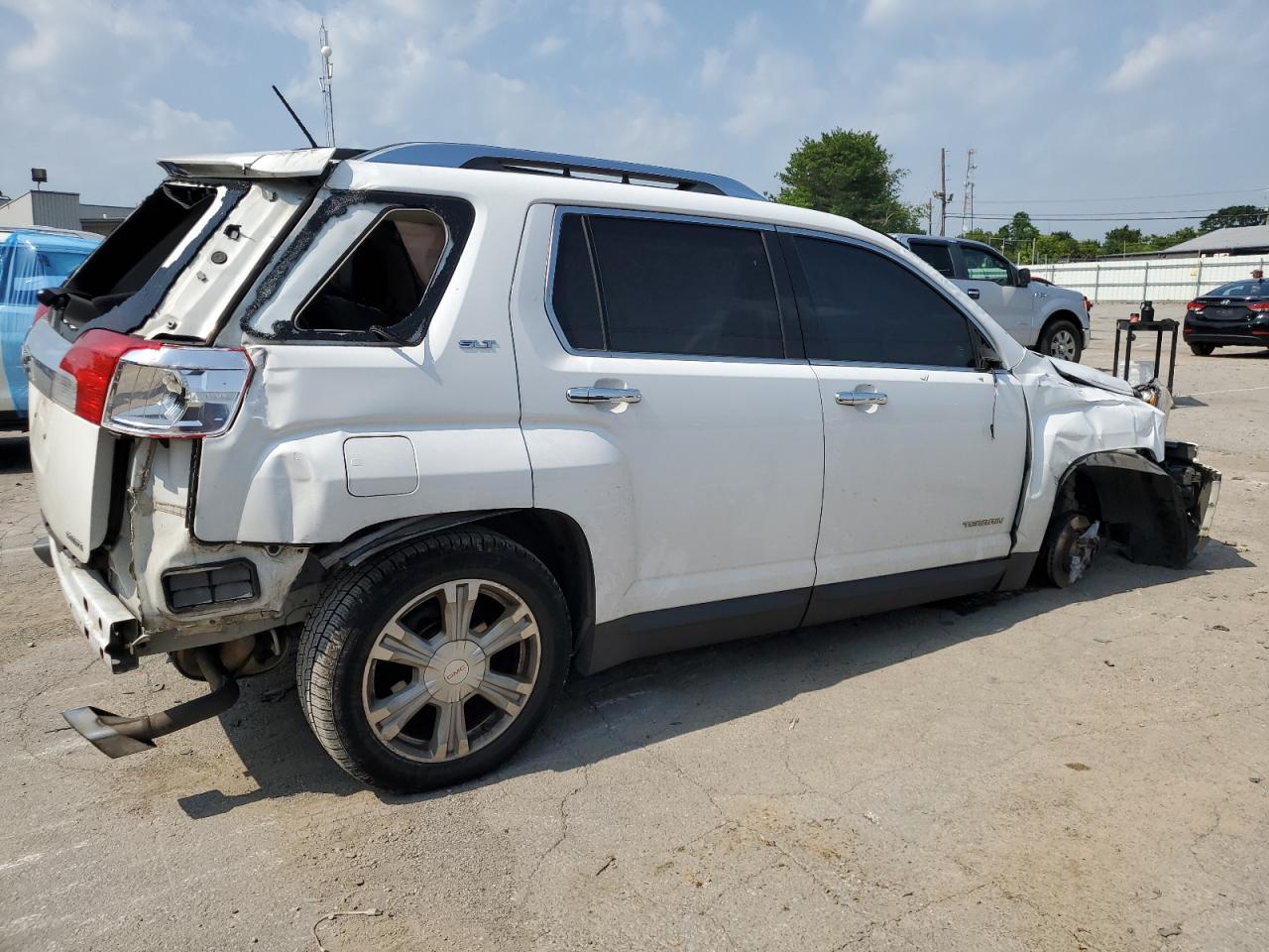 Изображение 3 2016 GMC TERRAIN SLT 2016 с VIN 2GKFLUE34G6257518