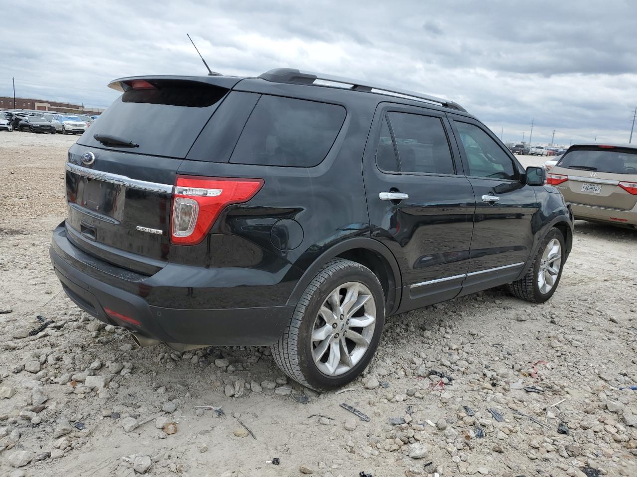 Obraz 3 z 2015 FORD EXPLORER XLT 2015 z VIN 1FM5K7D83FGA13619