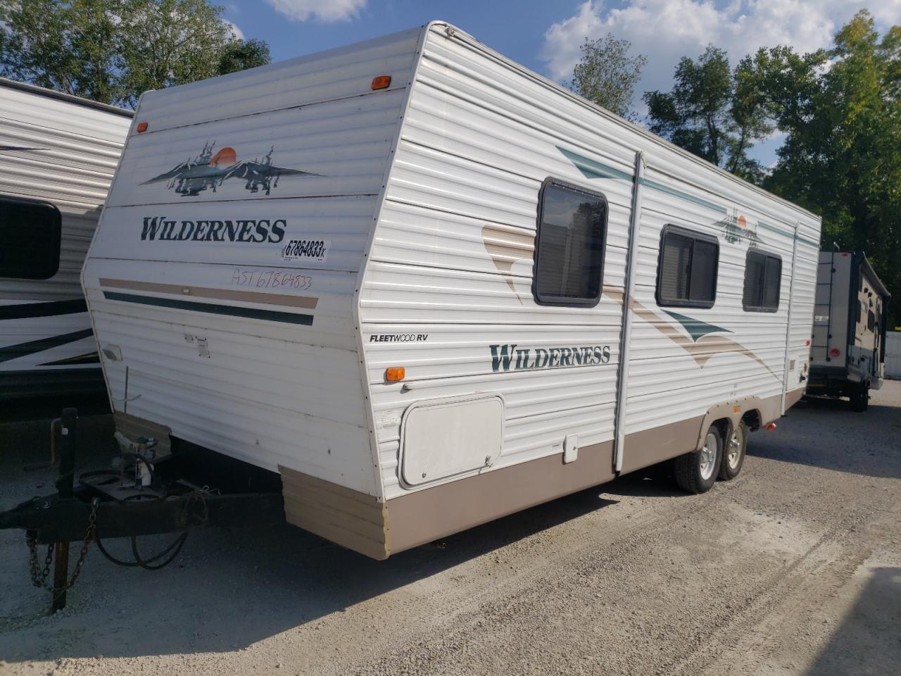 Image 2 of 2004 WILD TRVEL TRLR 2004 with VIN 1ED1F272X42969469