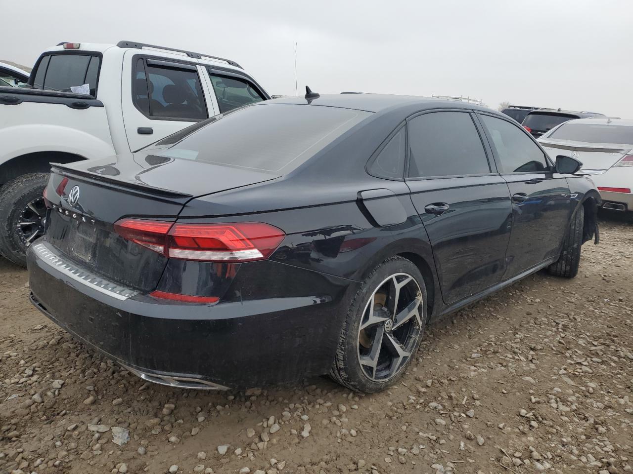 Obraz 3 z 2021 VOLKSWAGEN PASSAT R-LINE 2021 z VIN 1VWMA7A3XMC015378