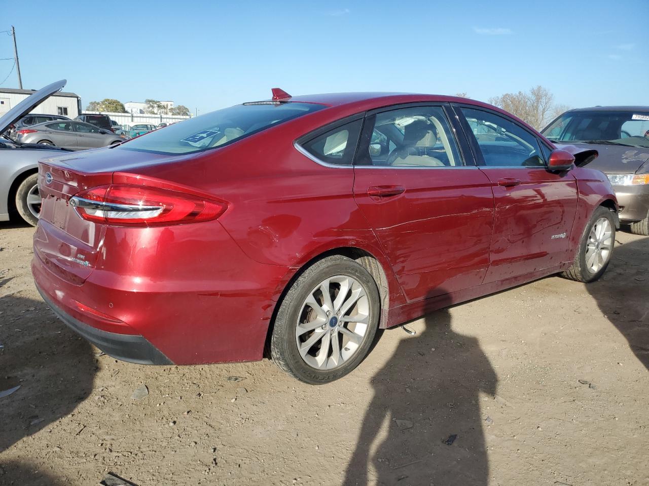 Obraz 3 z 2019 FORD FUSION SE 2019 z VIN 3FA6P0LU1KR224892