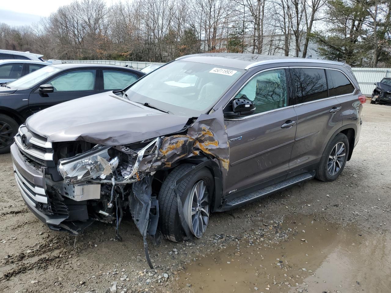 Image 1 of 2019 TOYOTA HIGHLANDER HYBRID 2019 with VIN 5TDJGRFH5KS061233