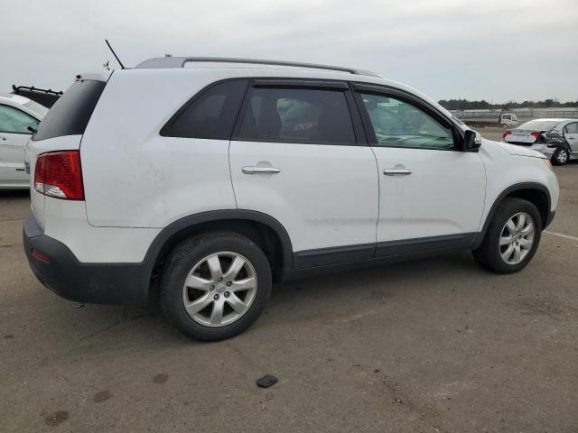 Image 3 of 2013 KIA SORENTO LX 2013 with VIN 5XYKT3A6XDG406470