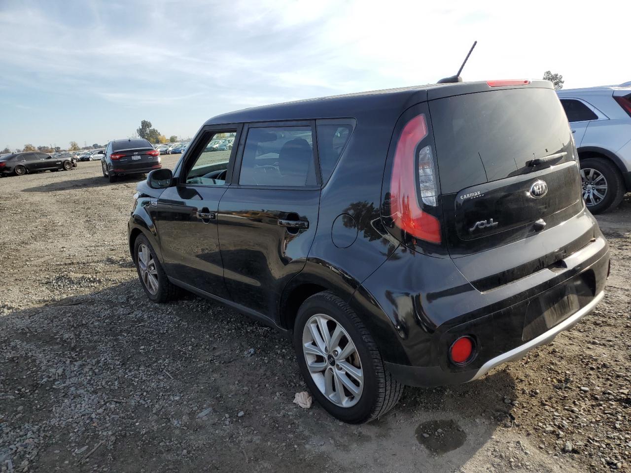 Image 2 of 2018 KIA SOUL + 2018 with VIN KNDJP3A55J7620105
