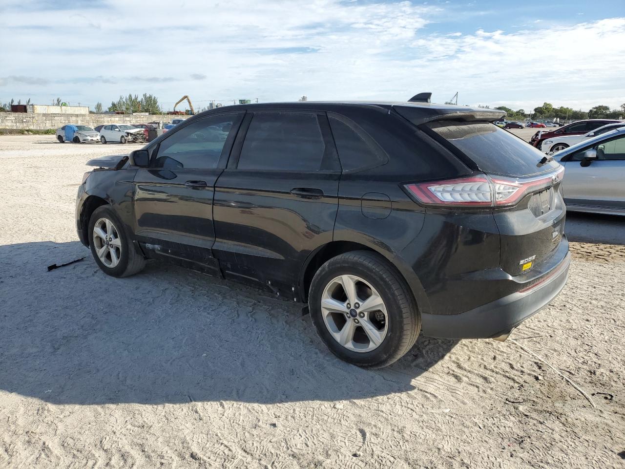 Image 2 of 2015 FORD EDGE SE 2015 with VIN 2FMTK3G95FBC42587