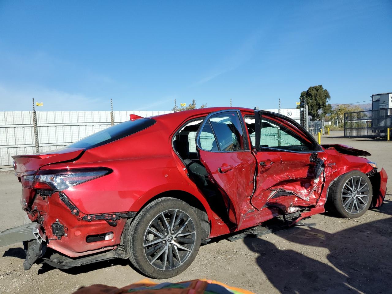 Изображение 3 2021 TOYOTA CAMRY SE 2021 с VIN 4T1S31AK9MU023681