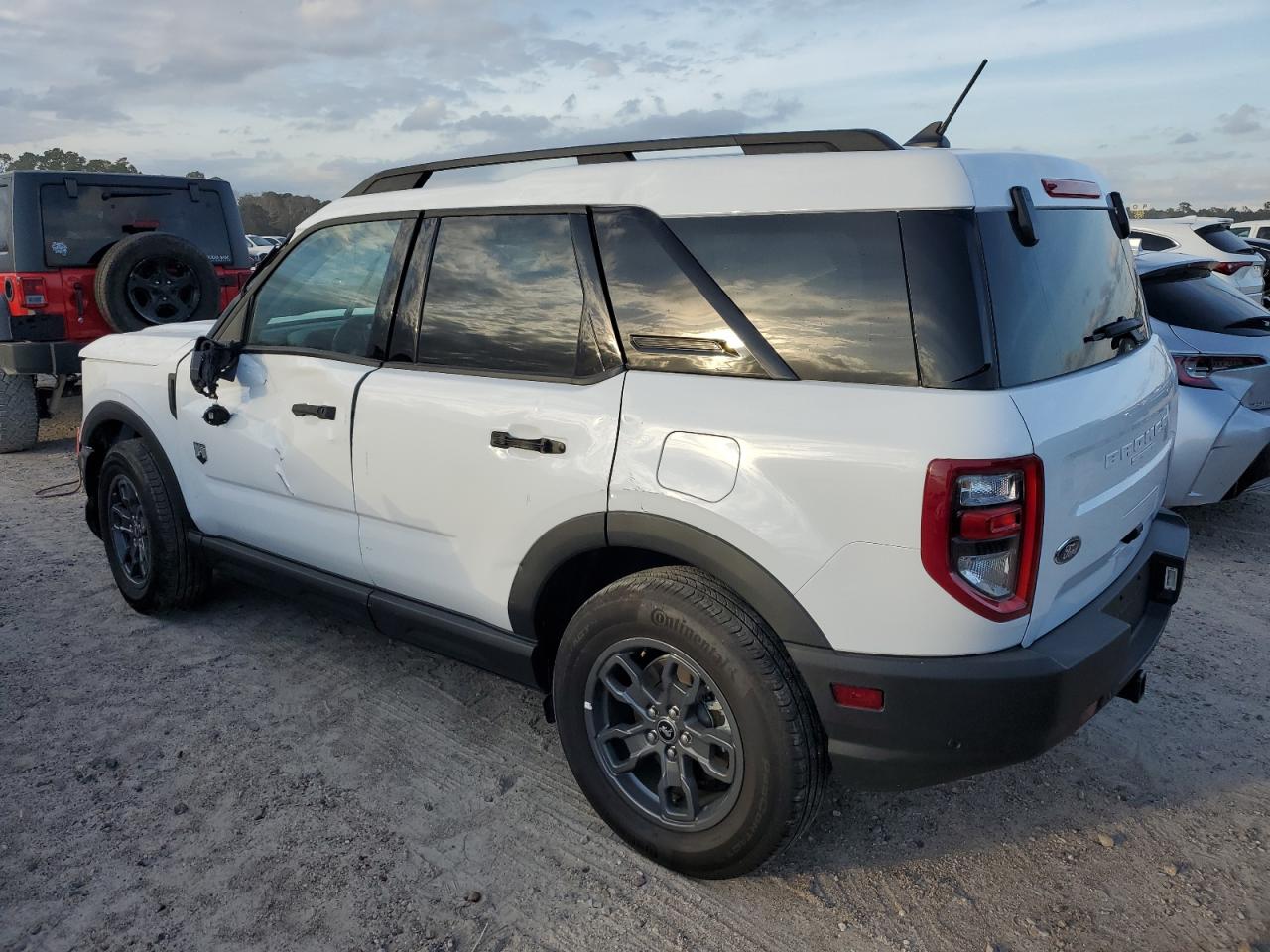 Изображение 2 Ford Bronco Sport Big Bend 2023 с VIN 3FMCR9B66PRD13813