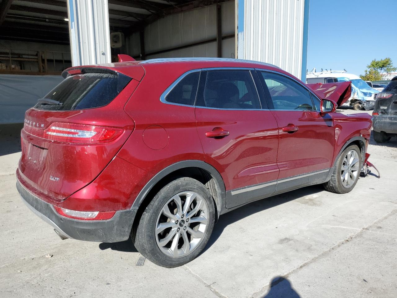 Изображение 3 2018 LINCOLN MKC SELECT 2018 с VIN 5LMCJ2C98JUL32030