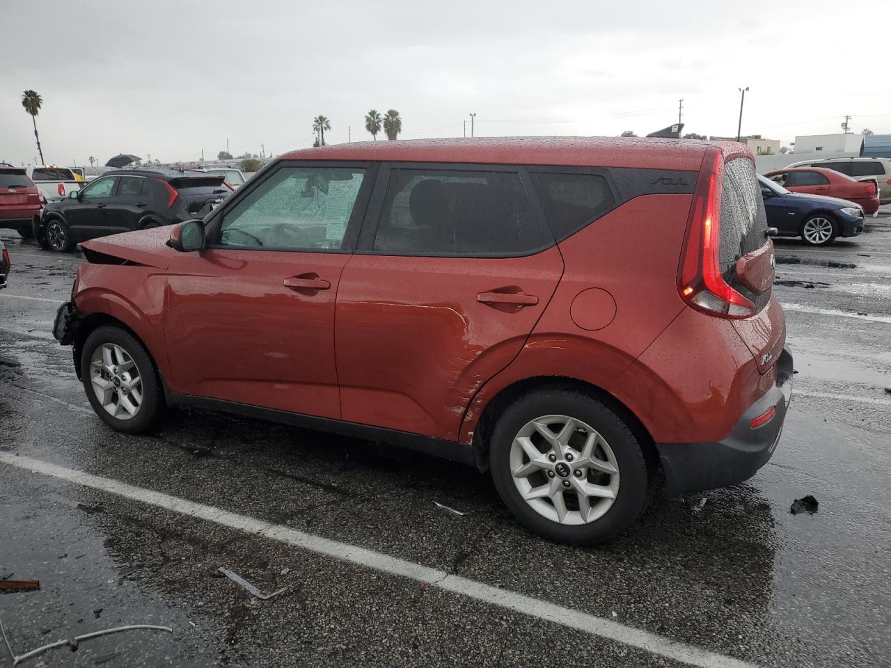 Image 2 of 2020 KIA SOUL LX 2020 with VIN KNDJ23AU9L7121655