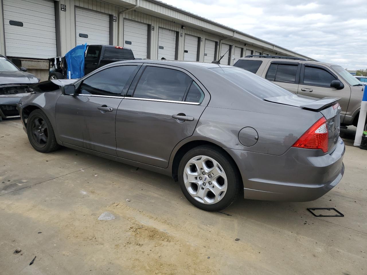 Изображение 2 2011 FORD FUSION SE 2011 с VIN 3FAHP0HA2BR239425