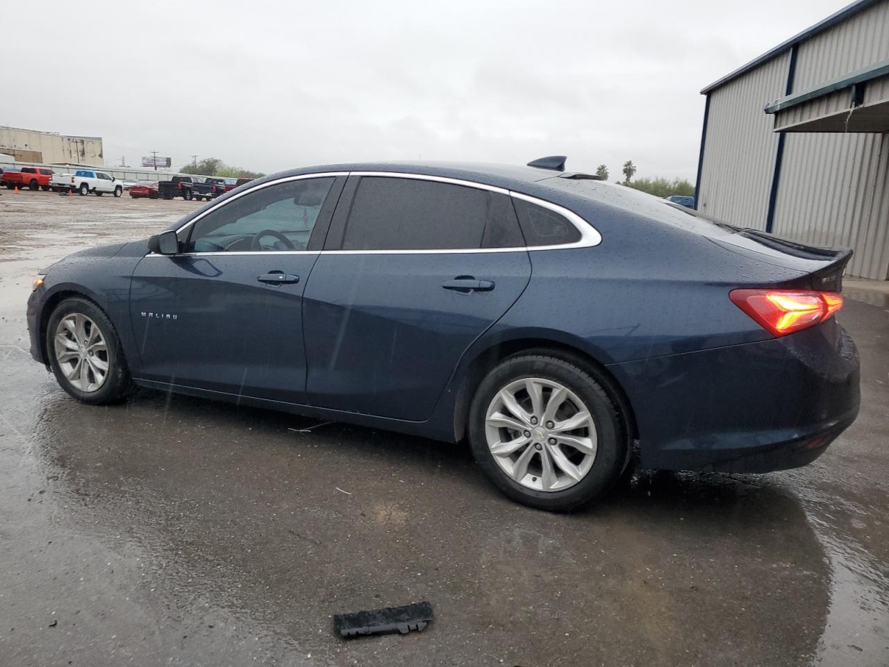 Image 2 of 2019 CHEVROLET MALIBU LT 2019 with VIN 1G1ZD5ST1KF112959