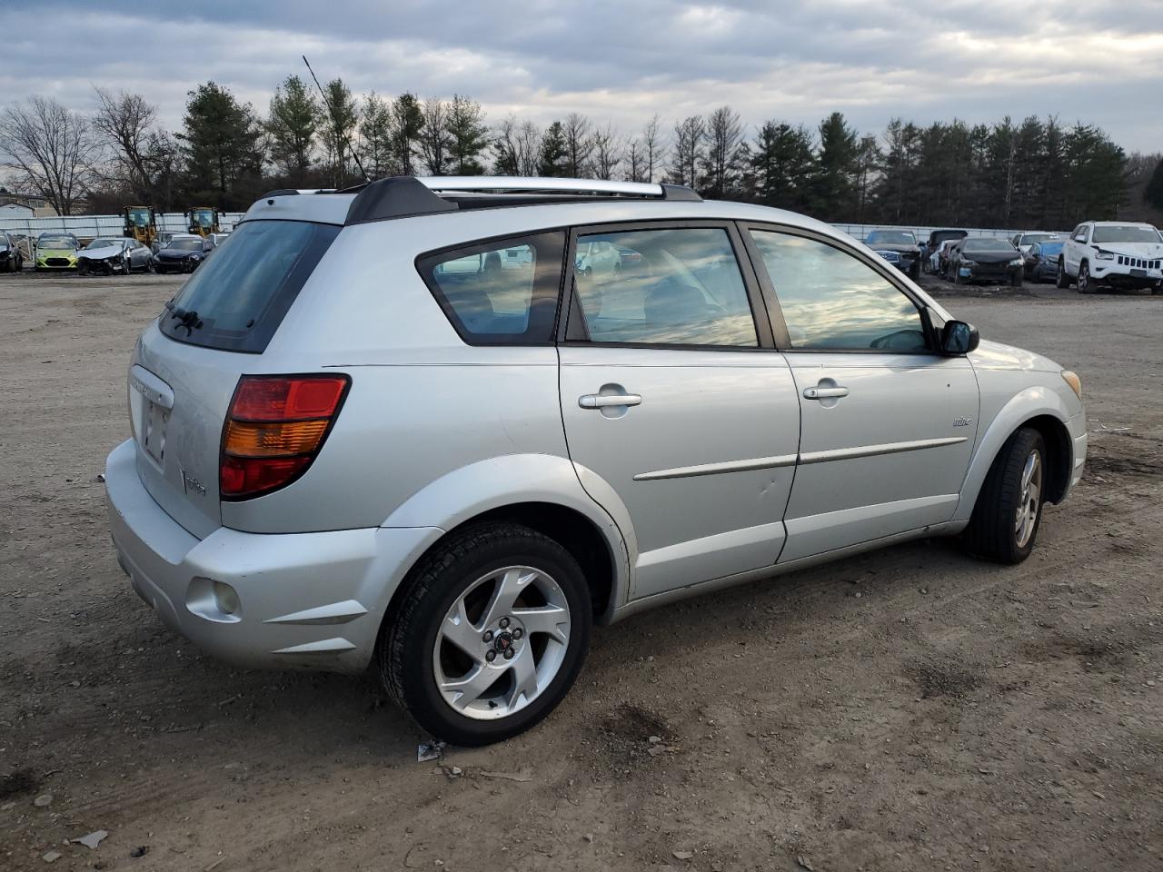 Image 3 of 2004 PONTIAC VIBE  2004 with VIN 5Y2SL64874Z458896