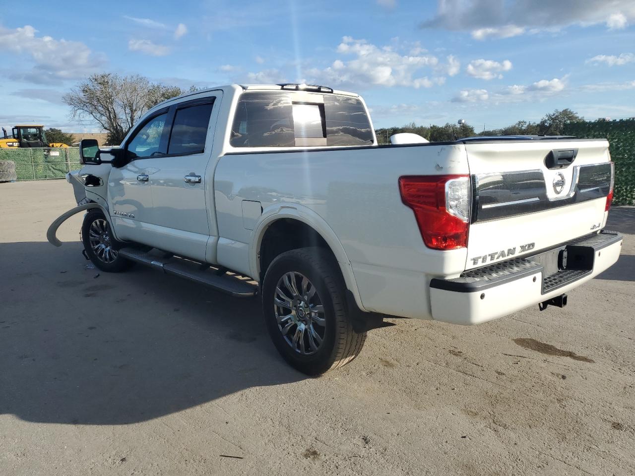 Image 2 of 2016 NISSAN TITAN XD SL 2016 with VIN 1N6BA1F45GN517097