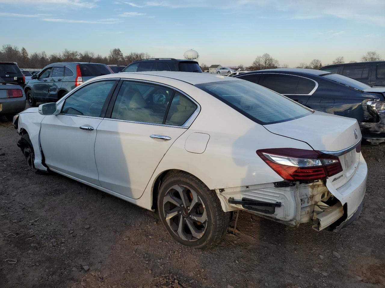Image 2 of 2016 HONDA ACCORD EXL 2016 with VIN 1HGCR2F8XGA239976