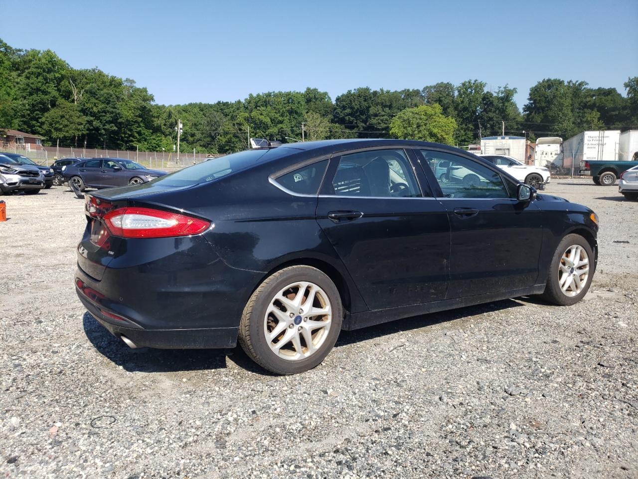 Image 3 of 2016 FORD FUSION SE 2016 with VIN 3FA6P0H75GR295555