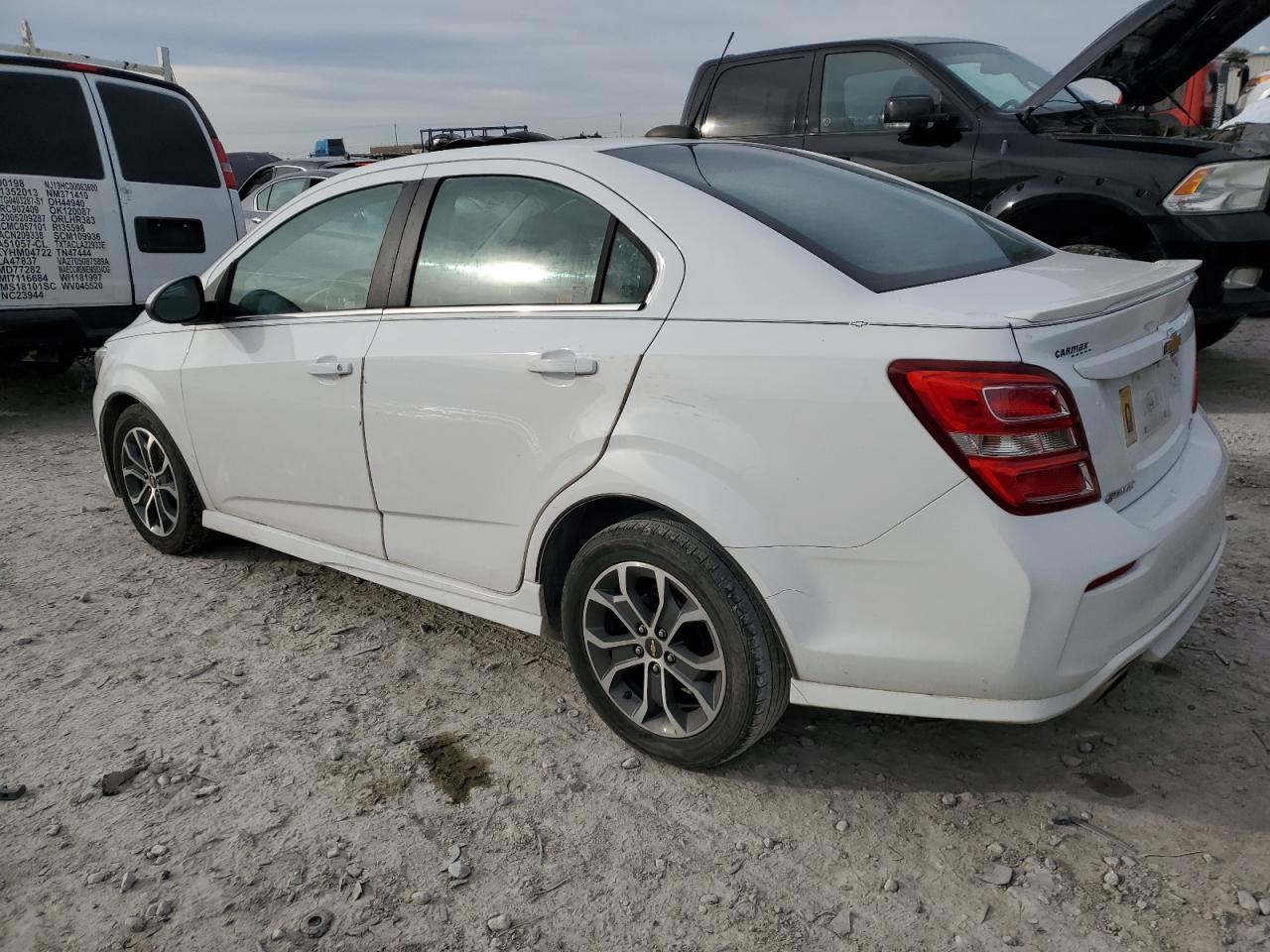Изображение 2 2017 CHEVROLET SONIC LT 2017 с VIN 1G1JD5SG8H4169065