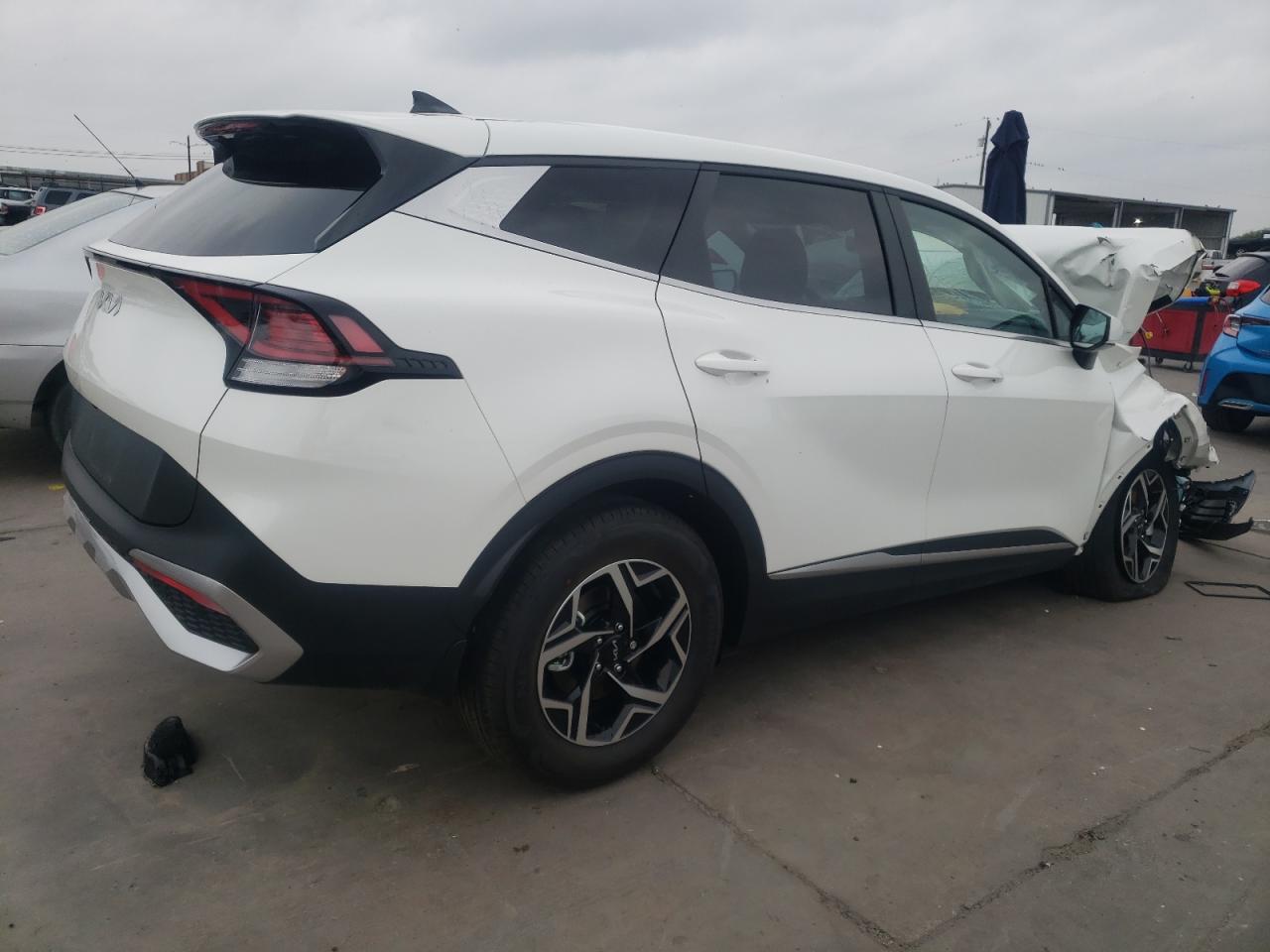 Image 3 of 2023 KIA SPORTAGE LX 2023 with VIN KNDPU3AF7P7211060