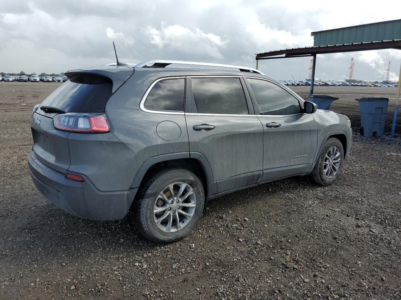 Image 3 of 2019 JEEP CHEROKEE LATITUDE PLUS 2019 with VIN 1C4PJLLB2KD466566