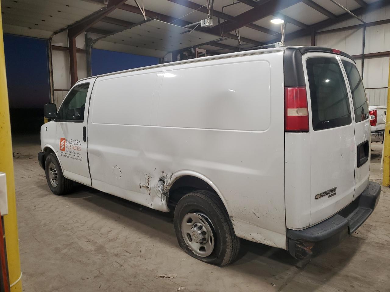 Image 2 of 2015 CHEVROLET EXPRESS G2500  2015 with VIN 1GCWGFFF3F1105218
