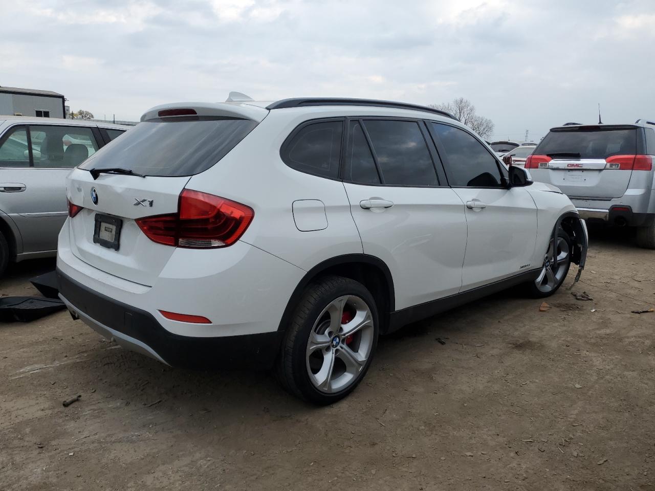 Image 3 of 2015 BMW X1 XDRIVE35I 2015 with VIN WBAVM5C50FVV95343