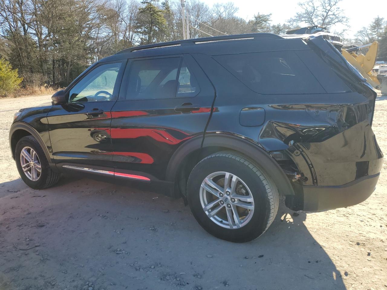 Изображение 2 2023 FORD EXPLORER XLT 2023 с VIN 1FMSK8DH7PGA24049