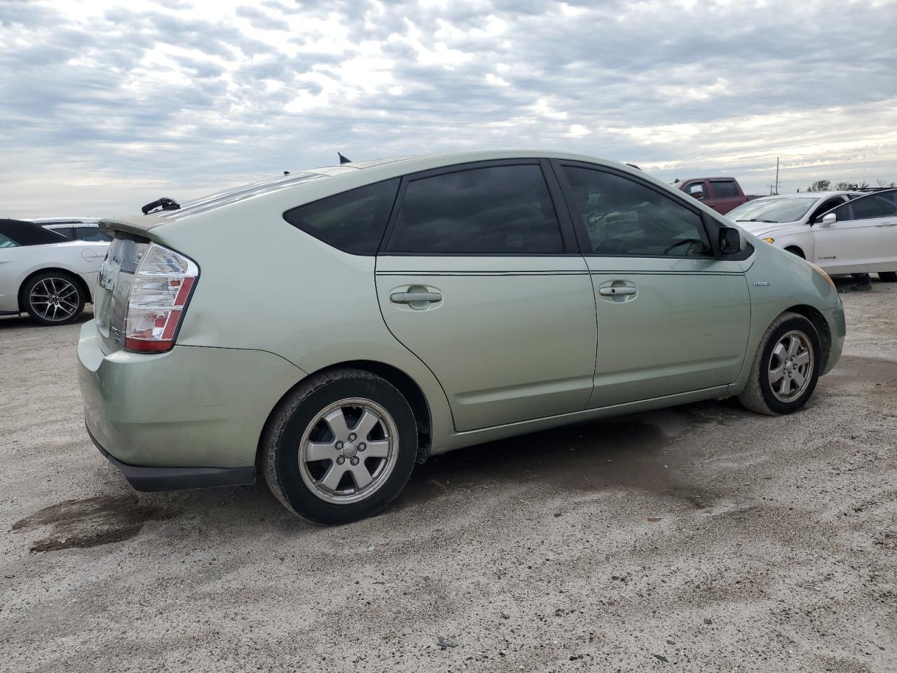 Image 3 of 2008 TOYOTA PRIUS  2008 with VIN JTDKB20U483390693