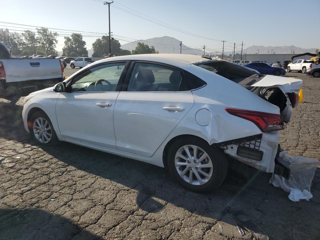 Obraz 2 z 2020 HYUNDAI ACCENT SE 2020 z VIN 3KPC24A68LE113658