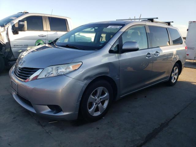 2011 TOYOTA SIENNA LE 2011 image