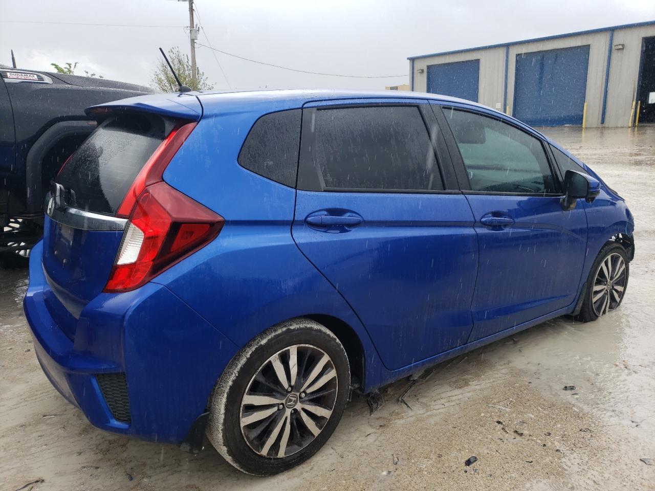 Image 3 of Honda Fit Ex 2015 with VIN 3HGGK5H81FM778671