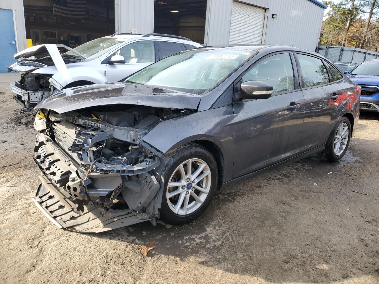 Изображение 1 2015 FORD FOCUS SE 2015 с VIN 1FADP3F26FL203639