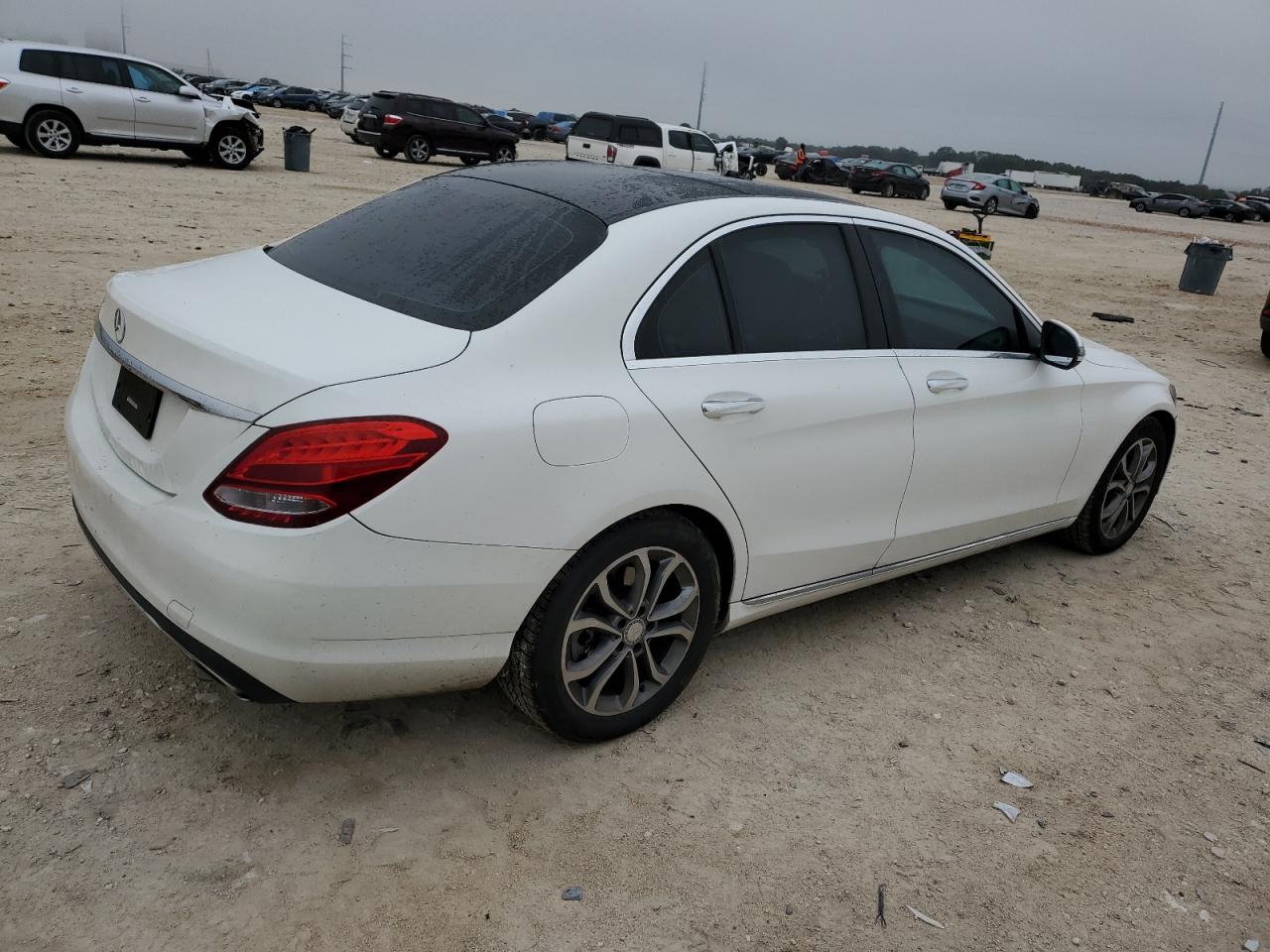 Image 3 of 2016 MERCEDES-BENZ C 300 2016 with VIN 55SWF4JB2GU143557