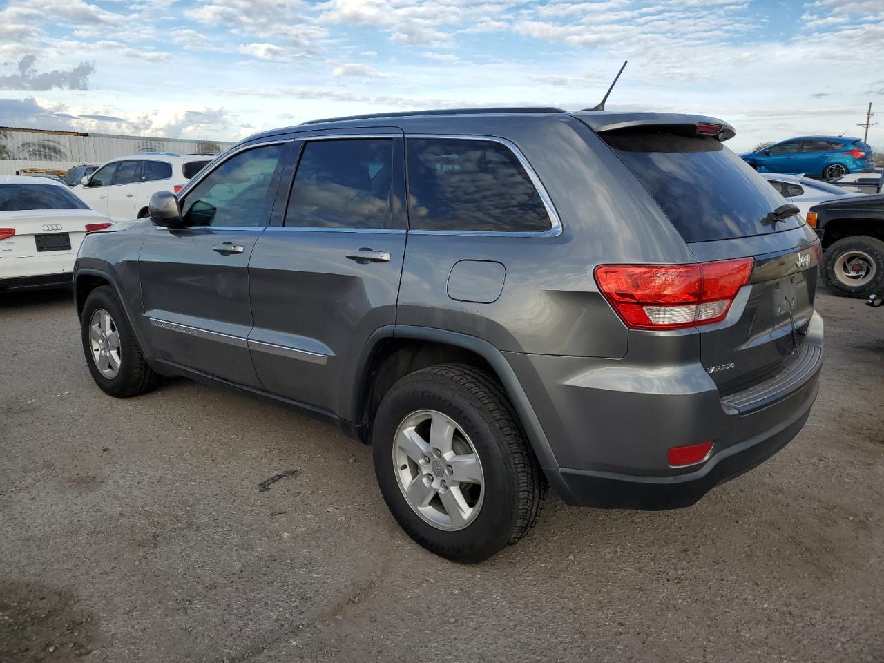 Изображение 2 2012 JEEP GRAND CHEROKEE LAREDO 2012 с VIN 1C4RJEAG7CC355439