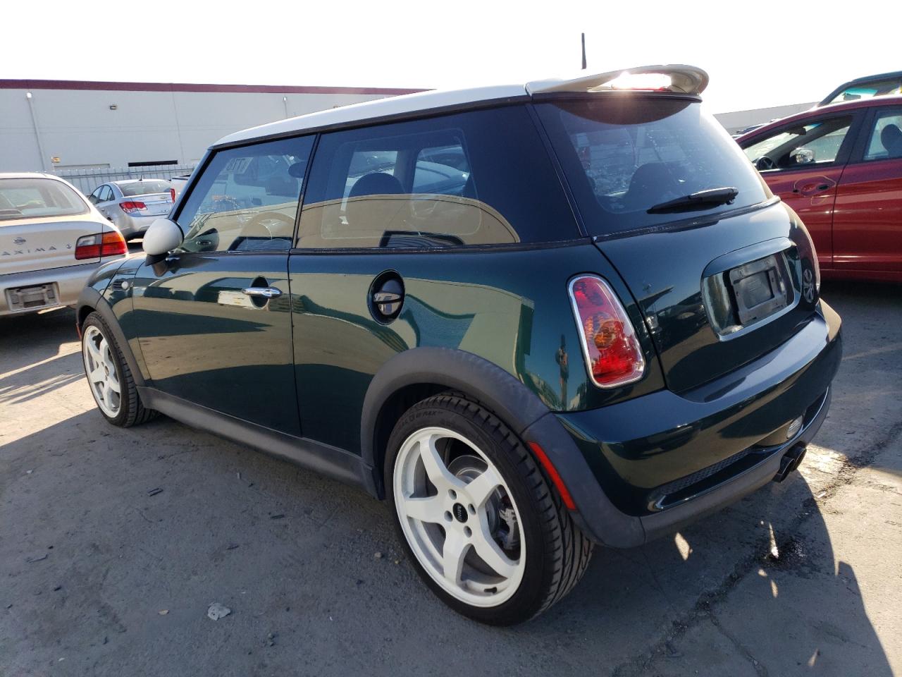 Image 2 of 2004 MINI COOPER S 2004 with VIN WMWRE33404TD83953