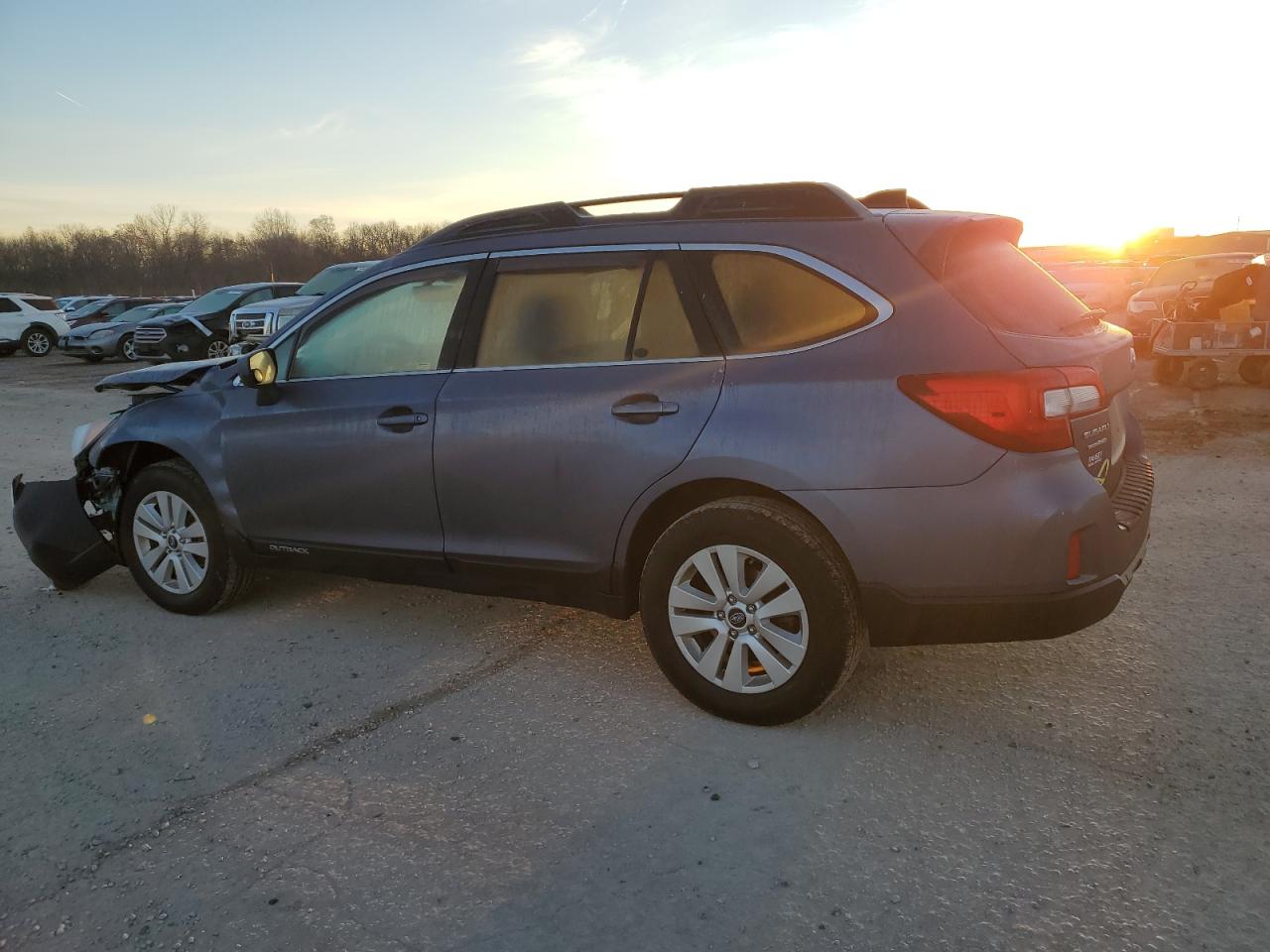 Изображение 2 2017 SUBARU OUTBACK 2.5I PREMIUM 2017 с VIN 4S4BSACCXH3206947