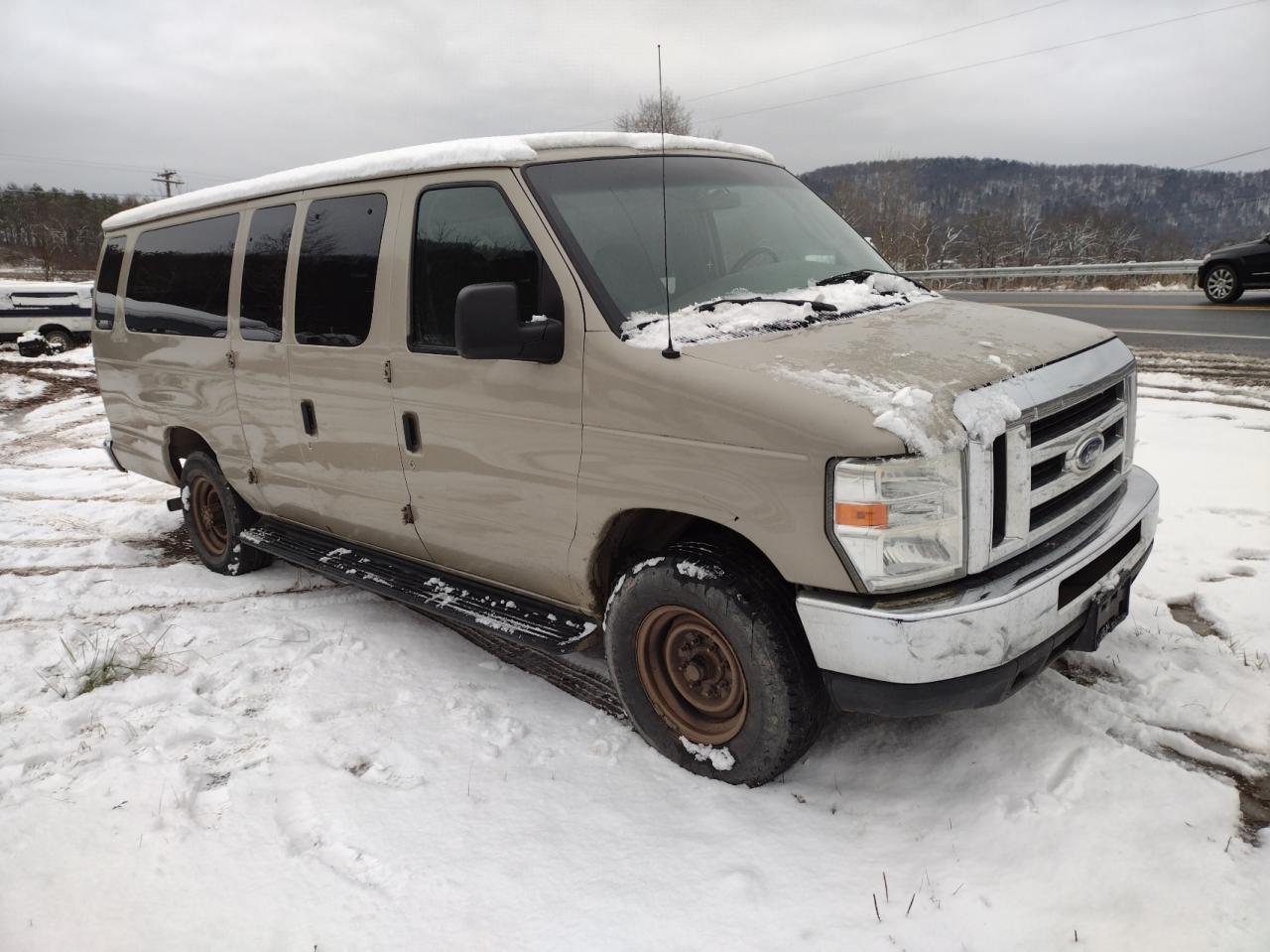Image 1 of 2008 FORD ECONOLINE E350 SUPER DUTY WAGON 2008 with VIN 1FBSS31L98DB31207