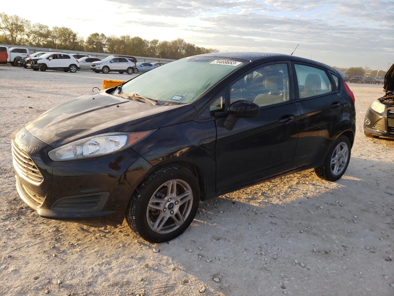 Изображение 1 2019 FORD FIESTA SE 2019 с VIN 3FADP4EJ9KM155092