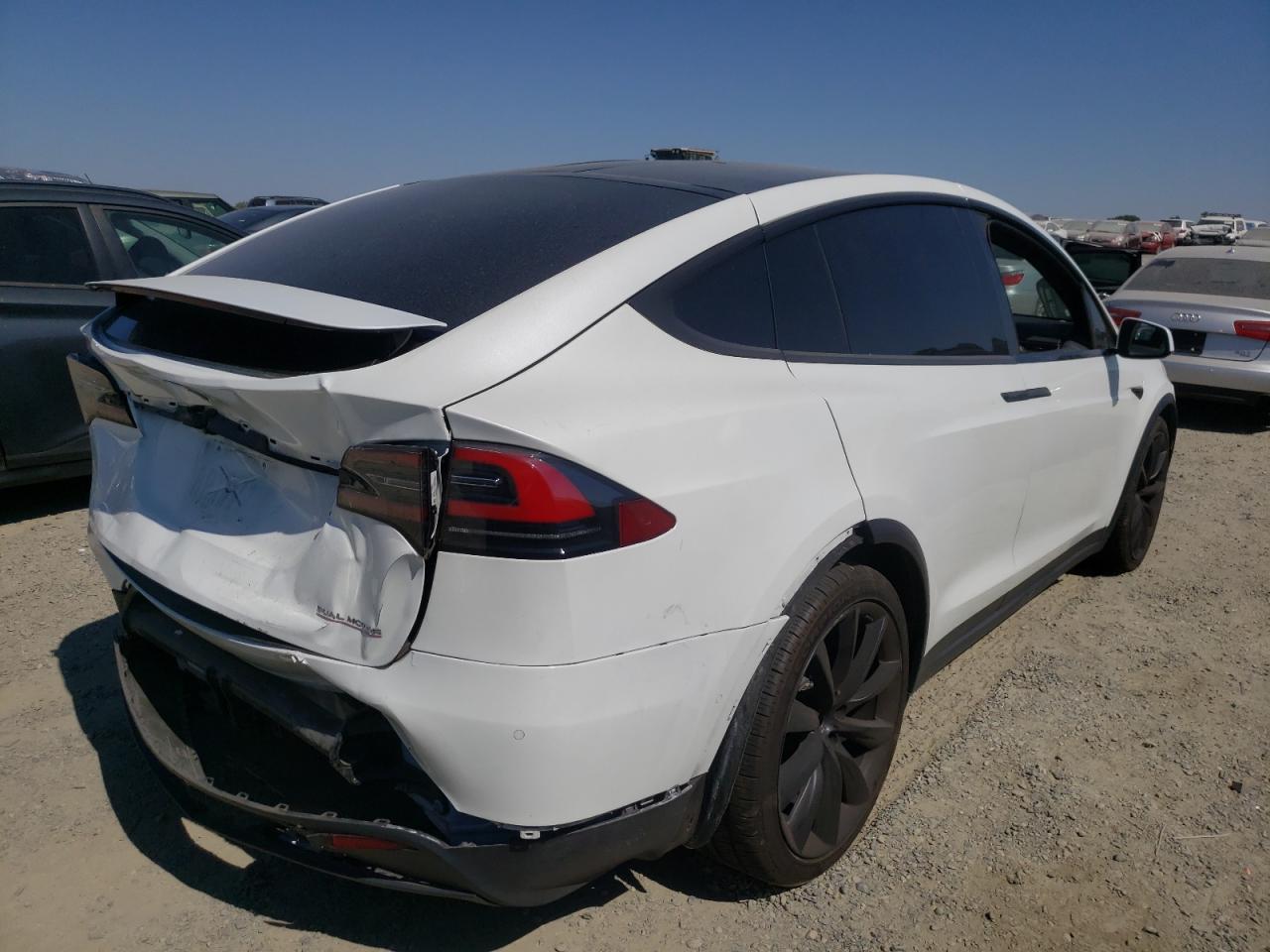 Obraz 3 z 2020 TESLA MODEL X  2020 z VIN 5YJXCDE49LF285148
