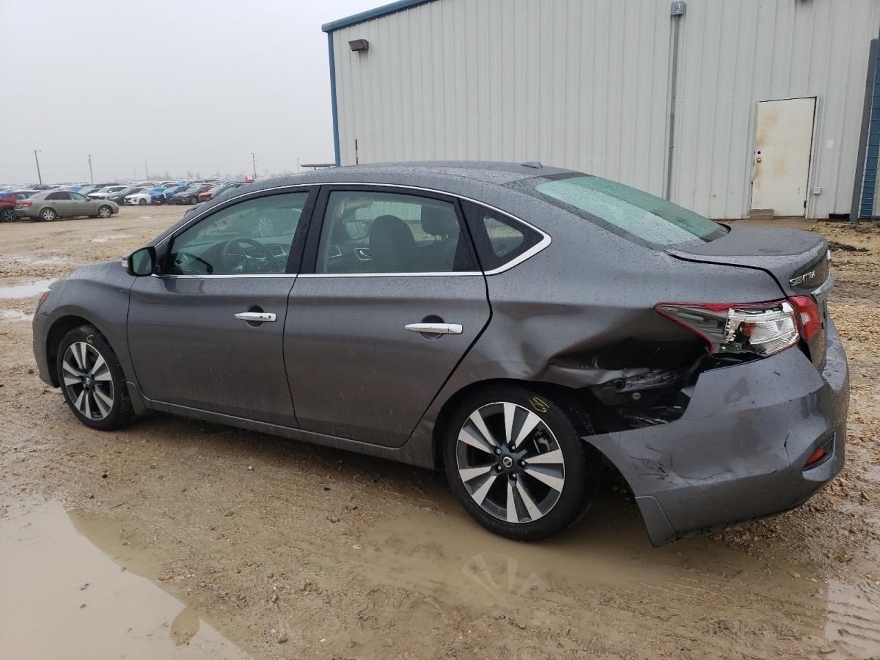 Obraz 2 z 2018 NISSAN SENTRA S 2018 z VIN 3N1AB7AP3JY335993