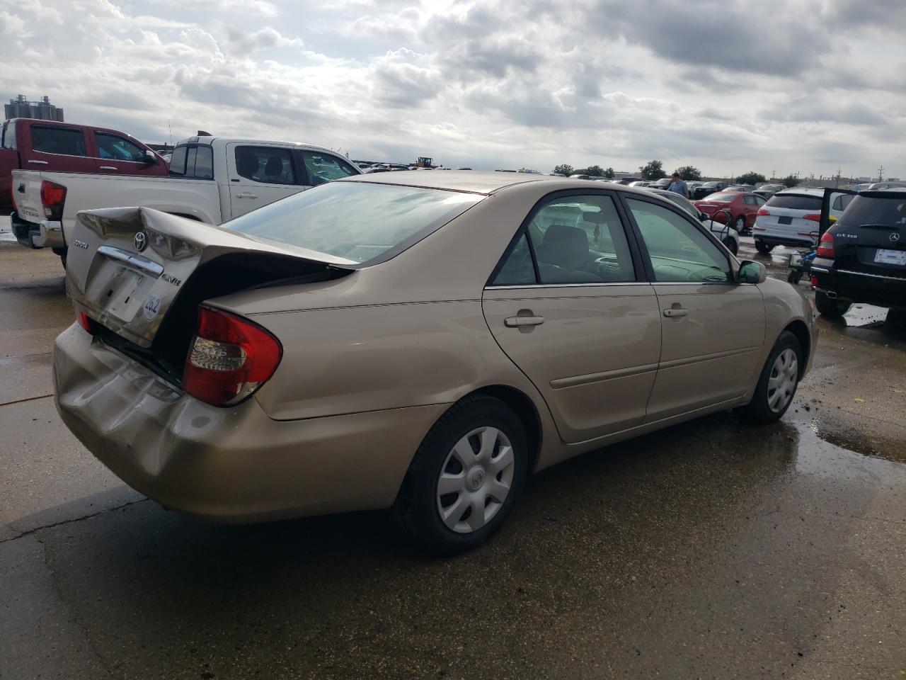 Изображение 3 2002 TOYOTA CAMRY LE 2002 с VIN 4T1BE32K42U626037