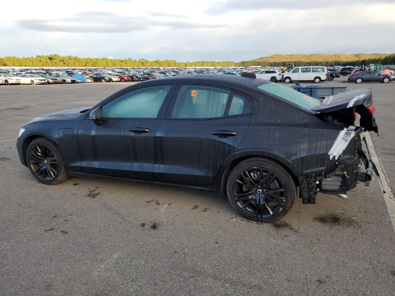 Изображение 2 2023 VOLVO S60 PLUS 2023 с VIN 7JRH60FT8PG239494