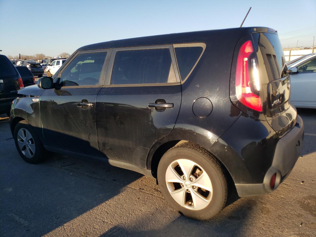 Obraz 2 z 2015 KIA SOUL  2015 z VIN KNDJN2A29F7221548