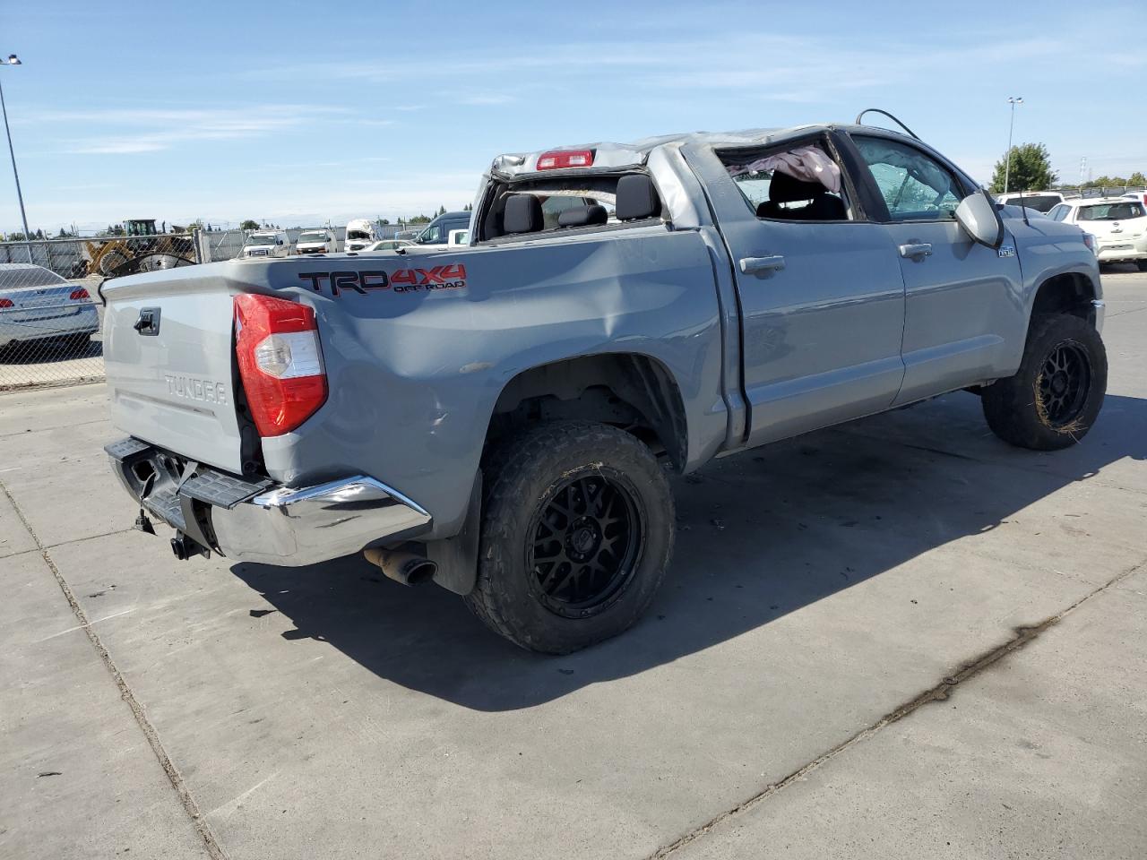 Изображение 3 2019 TOYOTA TUNDRA CREWMAX SR5 2019 с VIN 5TFDY5F12KX800963