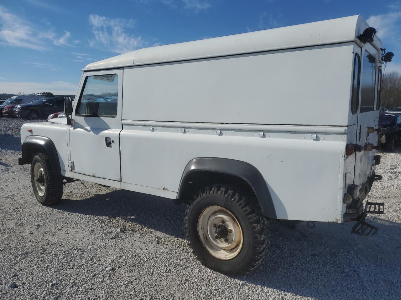 Image 2 of 1986 LAND ROVER DEFENDER 1986 with VIN SALLDHAC7BA252910