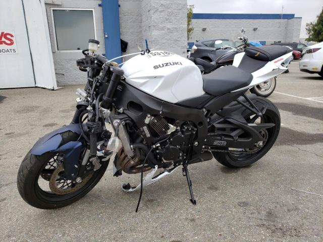 Image 2 of 2023 SUZUKI GSX-R600  2023 with VIN JS1GN7FA6P7100074