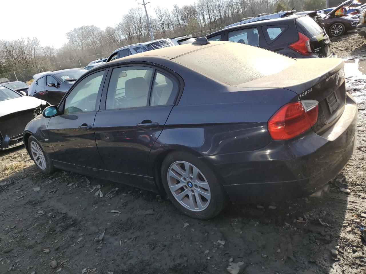 Obraz 2 z 2007 BMW 328 I 2007 z VIN WBAVA37557NE28391