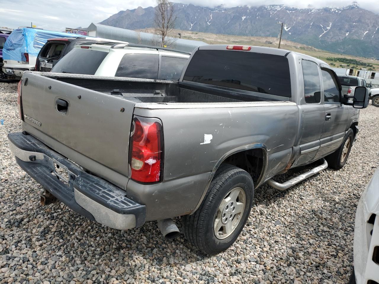 Obraz 3 z 2006 CHEVROLET SILVERADO K1500 2006 z VIN 1GCEK19B26Z228130